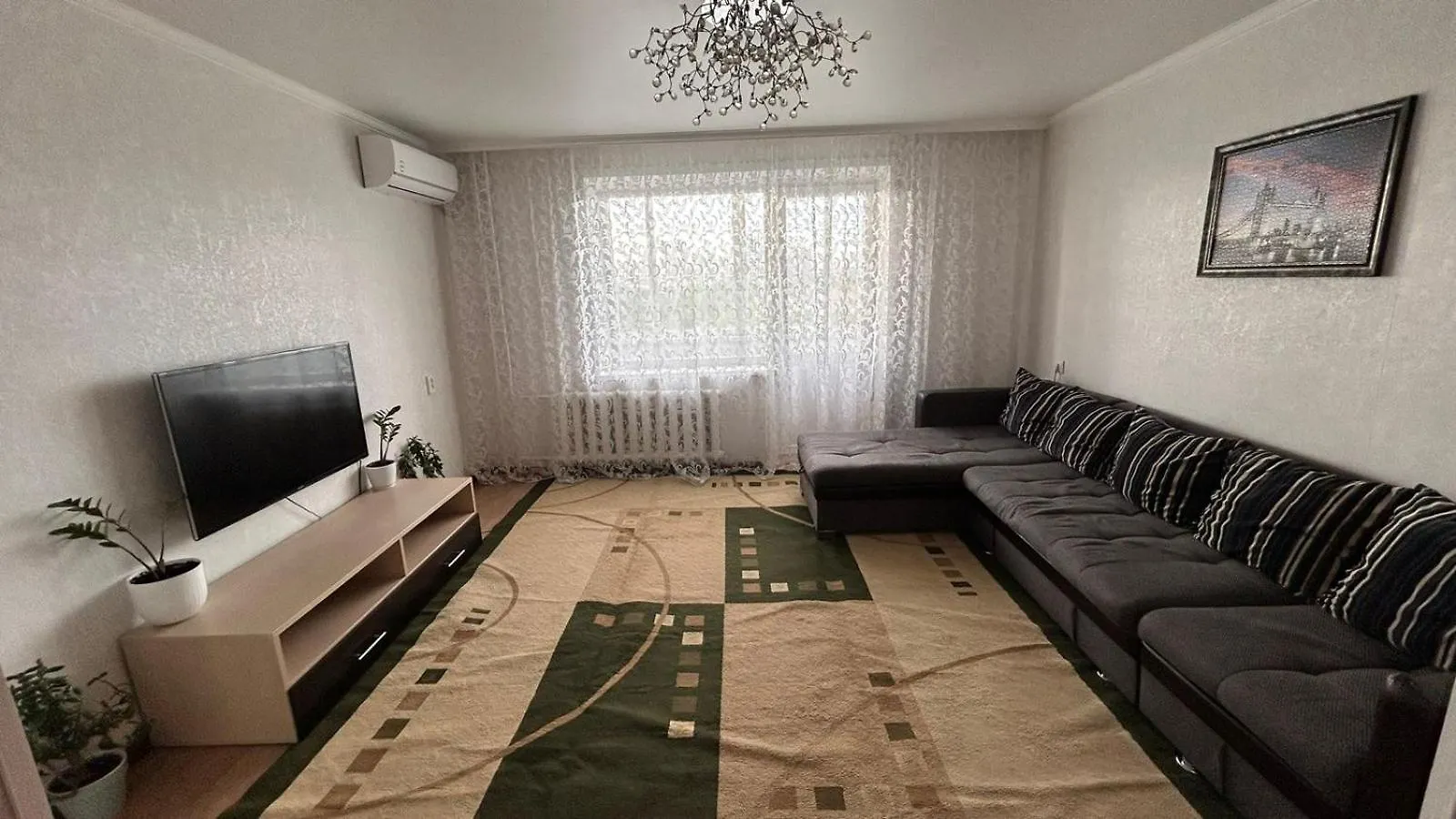 Apartment 4-Х Комнатная Квартира В Центра Города Астана Kazakhstan